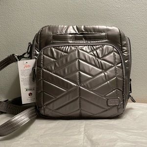 Lug Ranger2  Crossbody bag in Metallic Pearl with Black fern lining.